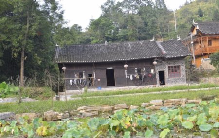 湘西土家族老木少数民族房屋图片