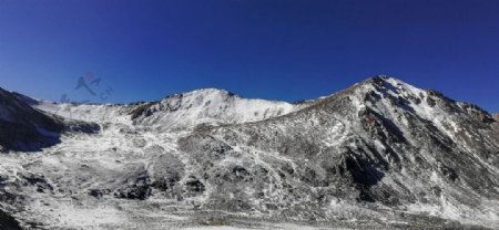 雪山雪地风景图片