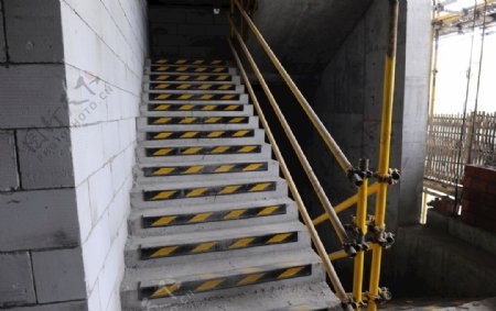 建筑工地楼梯防护图片