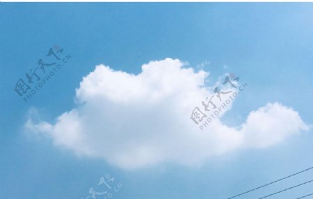 云飞机图片
