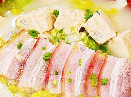 五花肉白菜炖冻豆腐图片